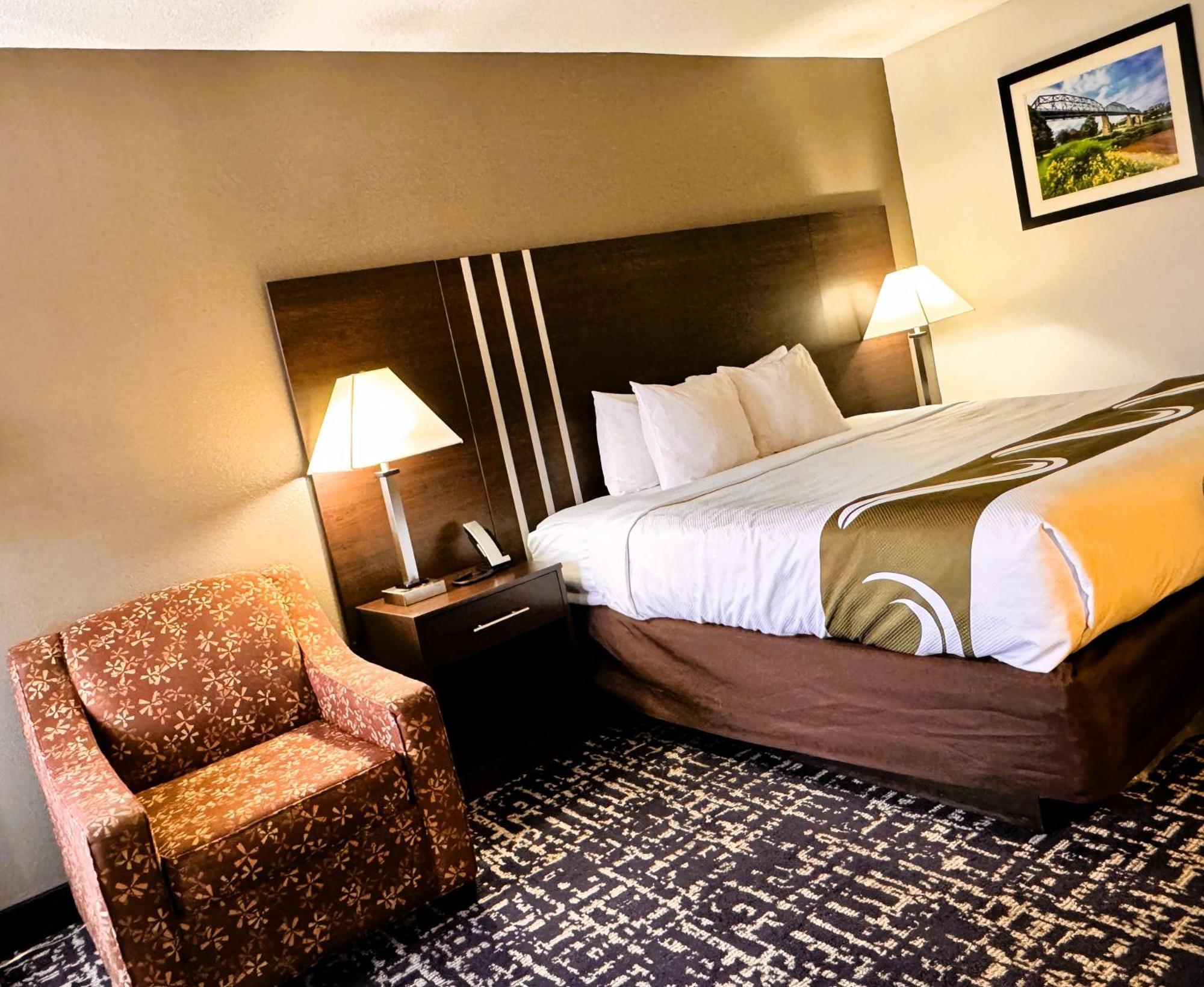 Quality Inn Cleveland Exteriör bild